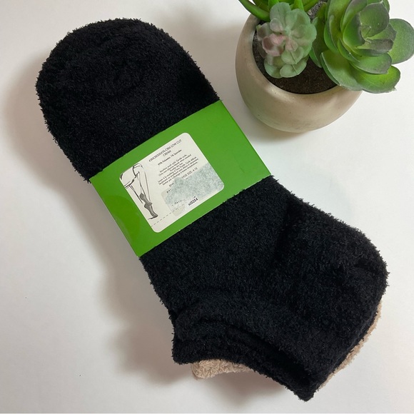 NWT Kate Spade Leopard 3Pk Low Cut Fuzzy Socks Gift Pack - Picture 2 of 2